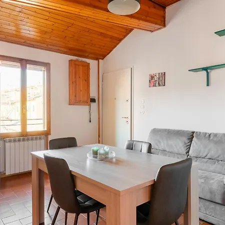 Social Costa-holiday & Business * Bolonia