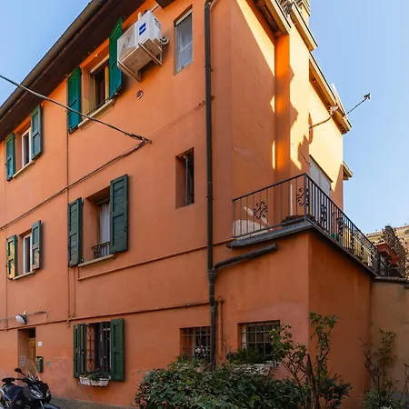 Social Costa-holiday & Business