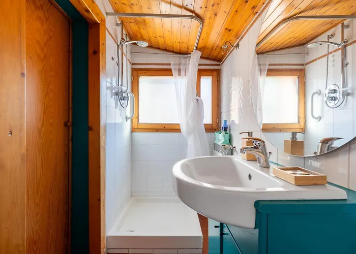 Social Costa-holiday & Business *