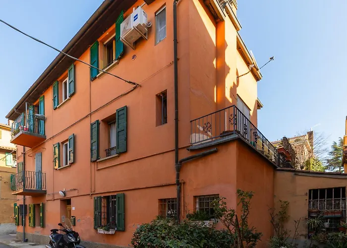 Social Costa-holiday & Business